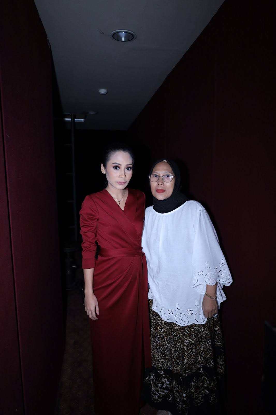 gala premiere jurnal risa md pictures