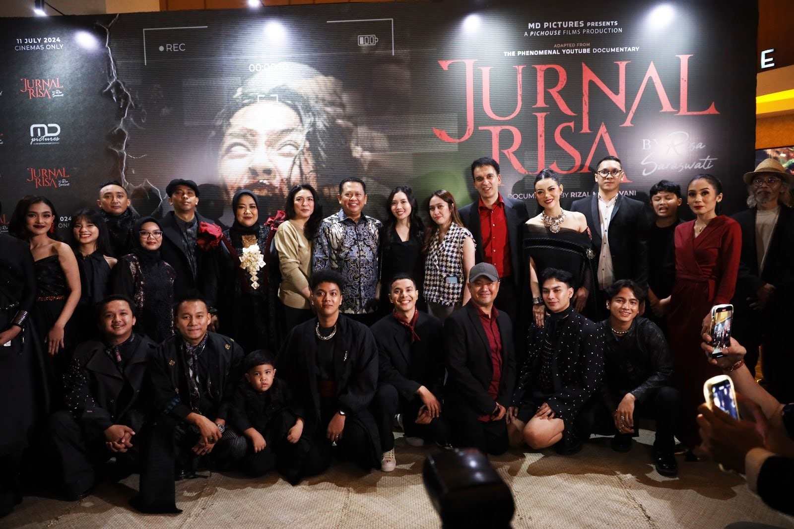 gala premiere jurnal risa md pictures