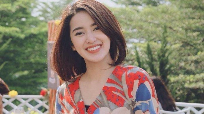 biodata rosiana dewi md entertainment