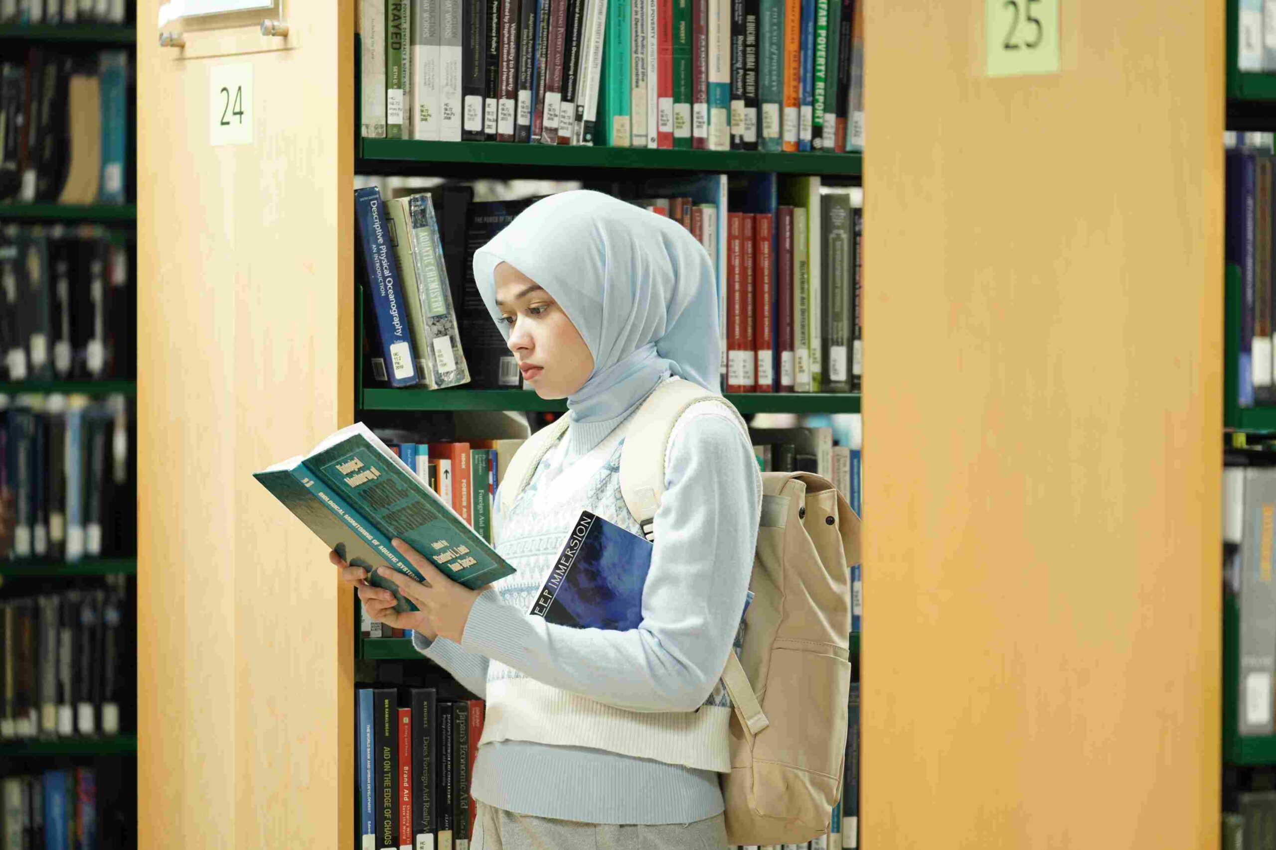 Rebecca Klopper Hijab di Ahlan Singapore