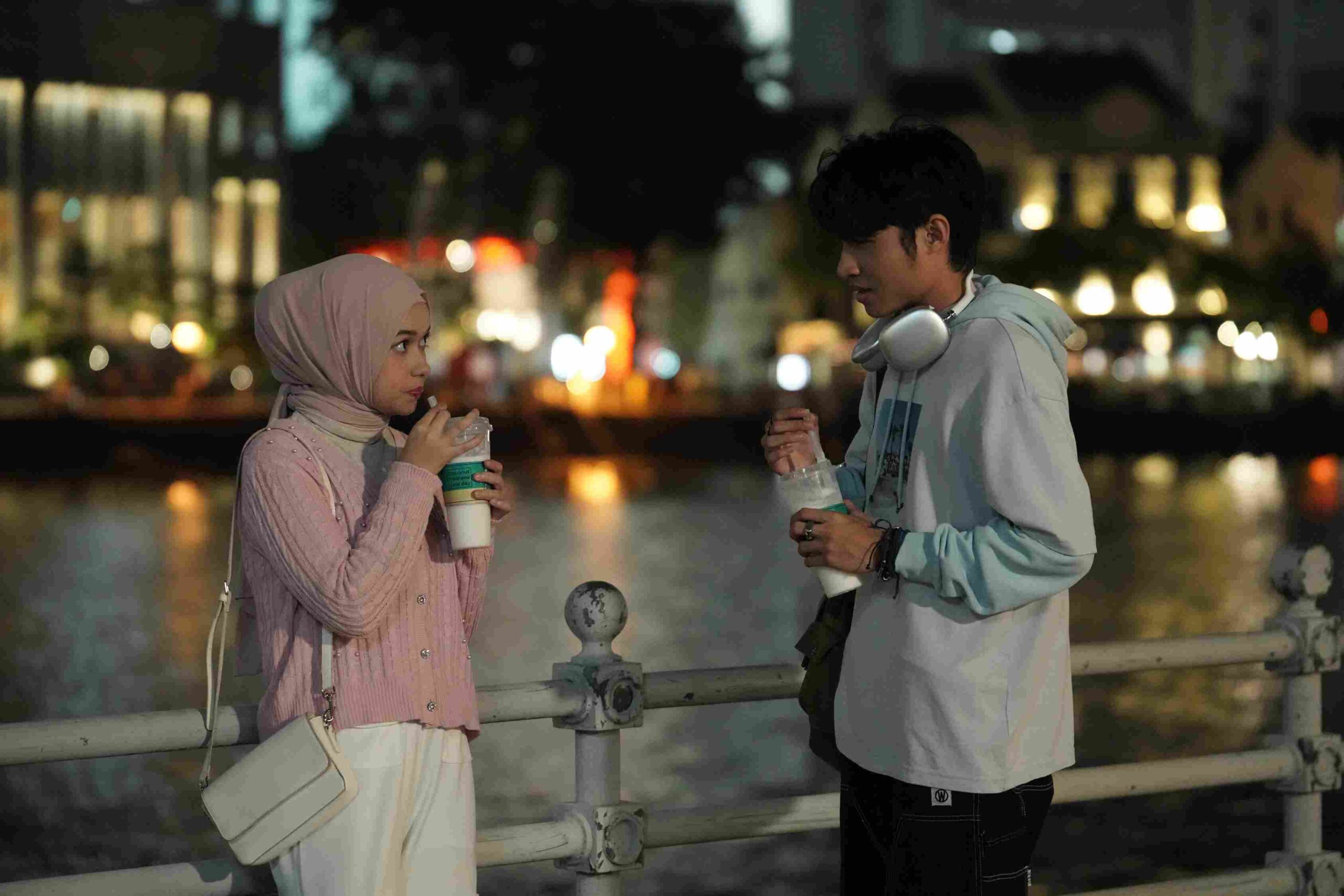 Rebecca Klopper Hijab dan Kiesha Alvaro di Ahlan Singapore
