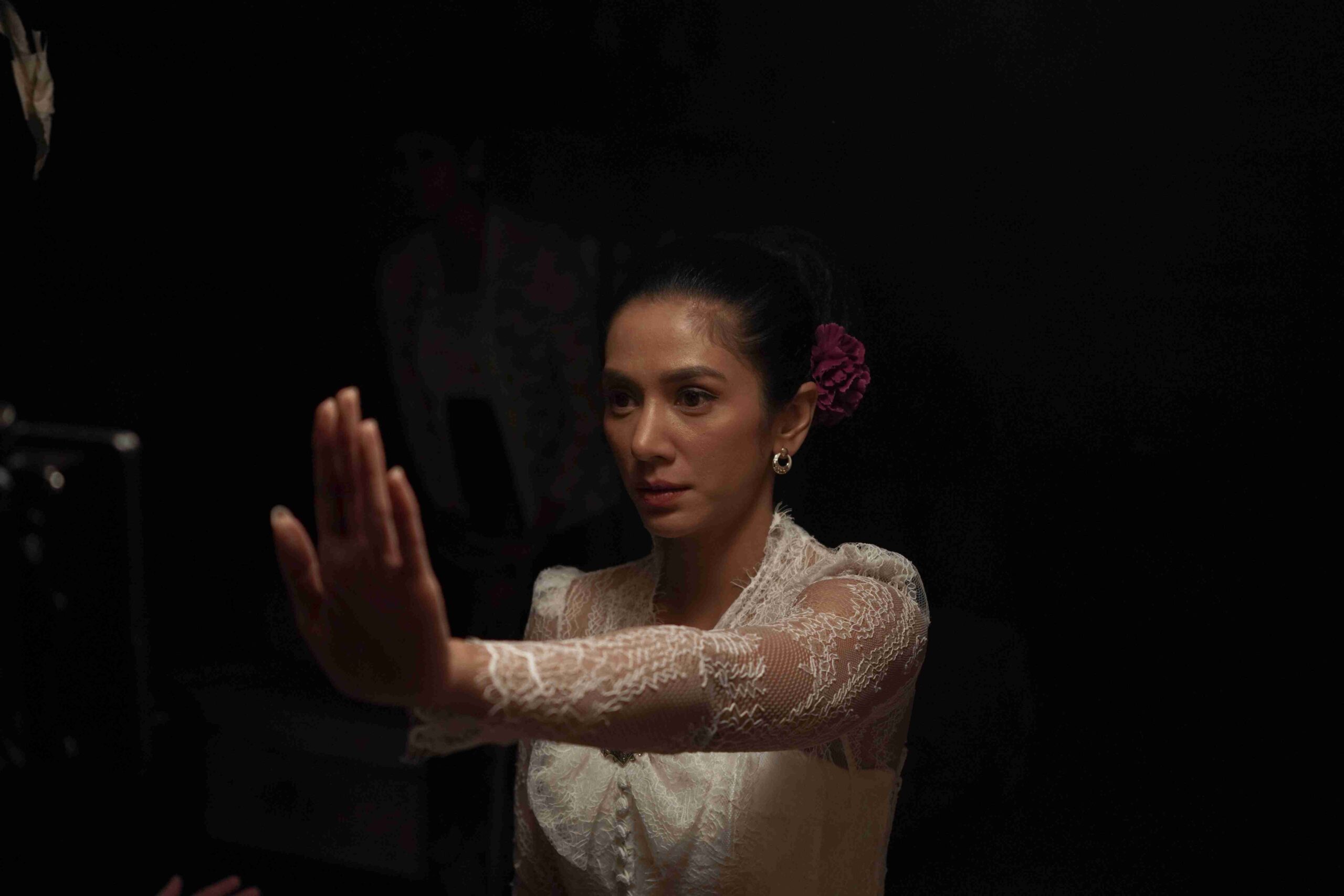 Fanny Ghassani dalam film Sebelum 7 Hari