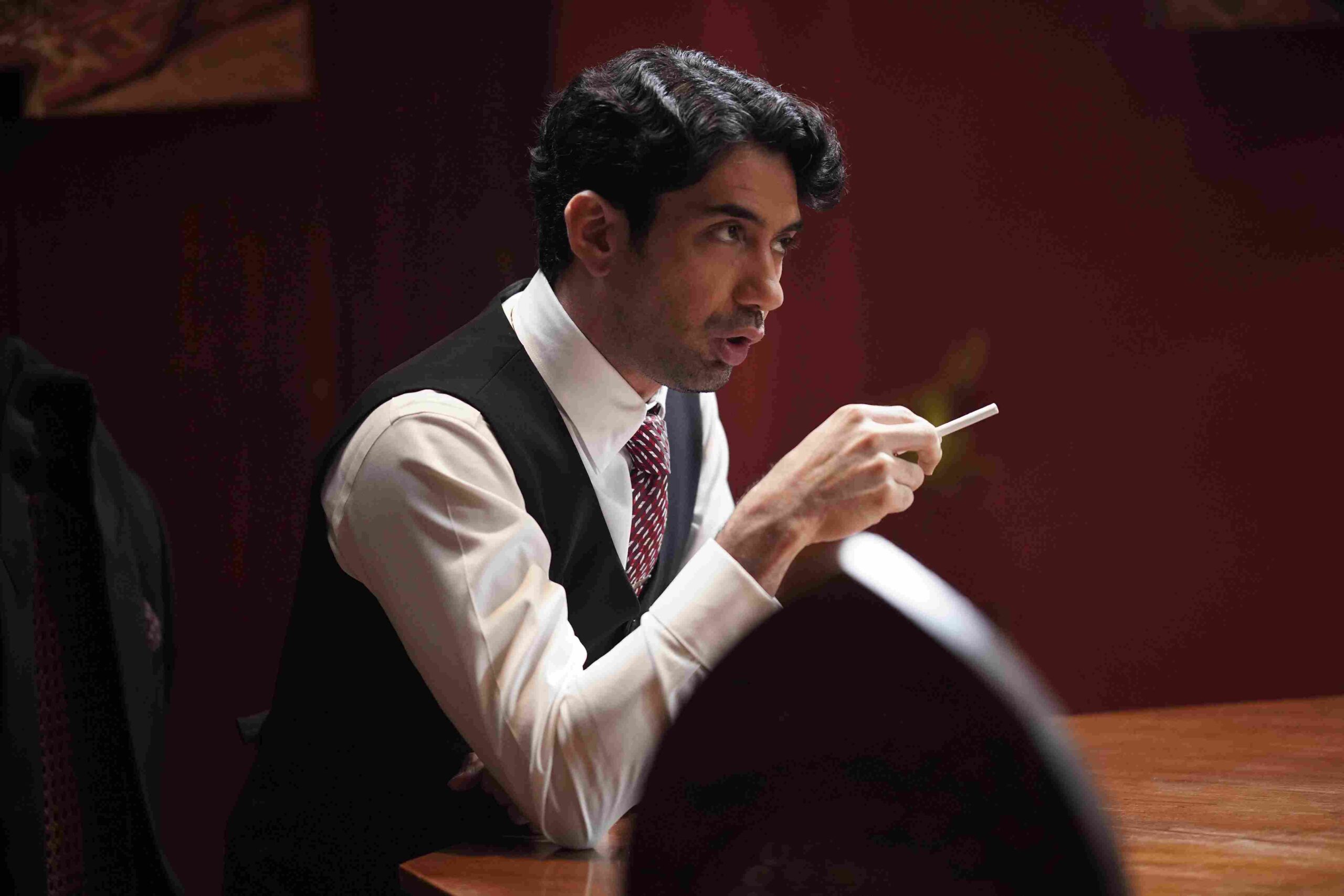 Reza Rahadian dalam film Keadilan (The Verdict)
